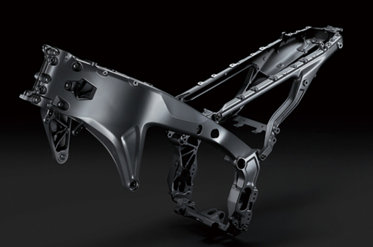 ヤマハ MT-09|フレーム|専用装備で戦闘力増! 新型ヤマハXSR900ディテール詳報〈エンジン&車体編〉