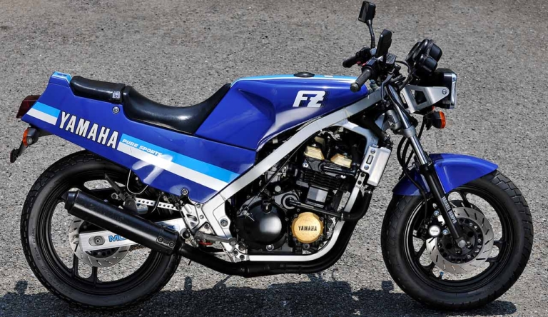 '85 YAMAHA FZ400N|イジリ心をくすぐる1台! 新型ヤマハXSR900をカスタムし倒す妄想劇場〈前編〉セパハン+シートカウル