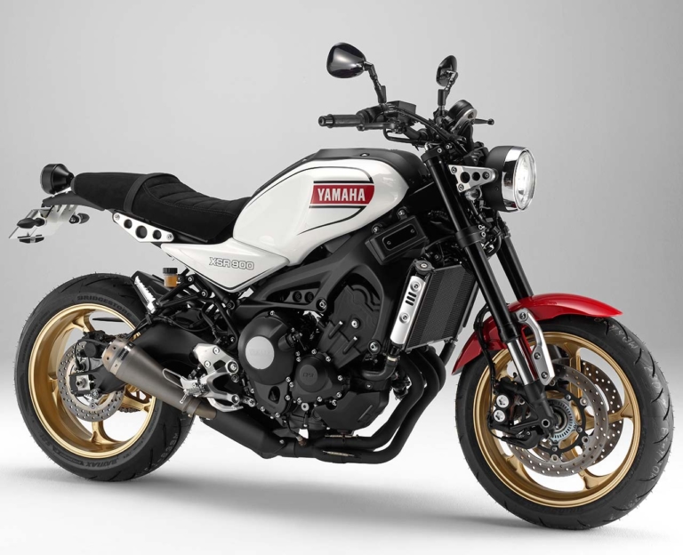 従来型XSR900|イジリ心をくすぐる1台! 新型ヤマハXSR900をカスタムし倒す妄想劇場〈後編〉フルカウル/色変更