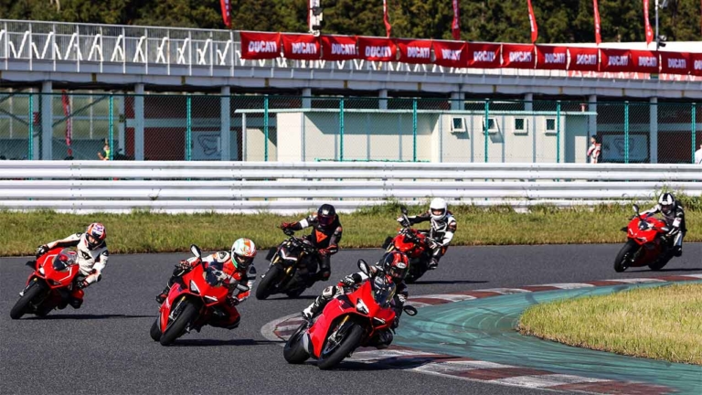 ドゥカティライディングエクスペリエンス|レーストラックアカデミー|ライディング|ドゥカティ主催ライディングレッスン「DREレーストラックアカデミー」体験レポート