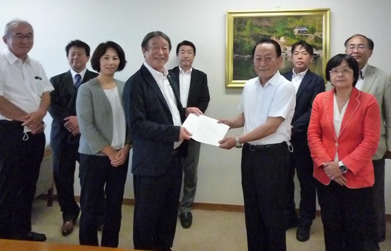 2輪車利用環境改善|AJ東京|AJ東京が都内の各政党を訪問し、バイク駐車環境の改善を要望#2【軽自動車税を駐車場整備に】