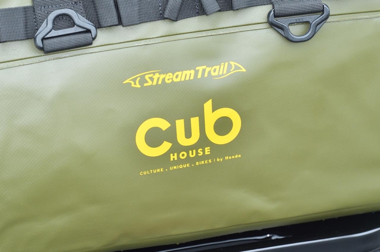 カブハウス ストリームトレイルバッグ55L CT125用|ロゴ|ストリームトレイル×カブハウスのコラボ防水バッグ試用インプレ【オリジナルカラー&大容量55L】