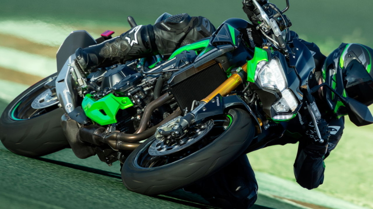 カワサキ「Z900 SE」は132万円で2/1発売！ オーリンズ＆ブレンボのハイグレード仕様