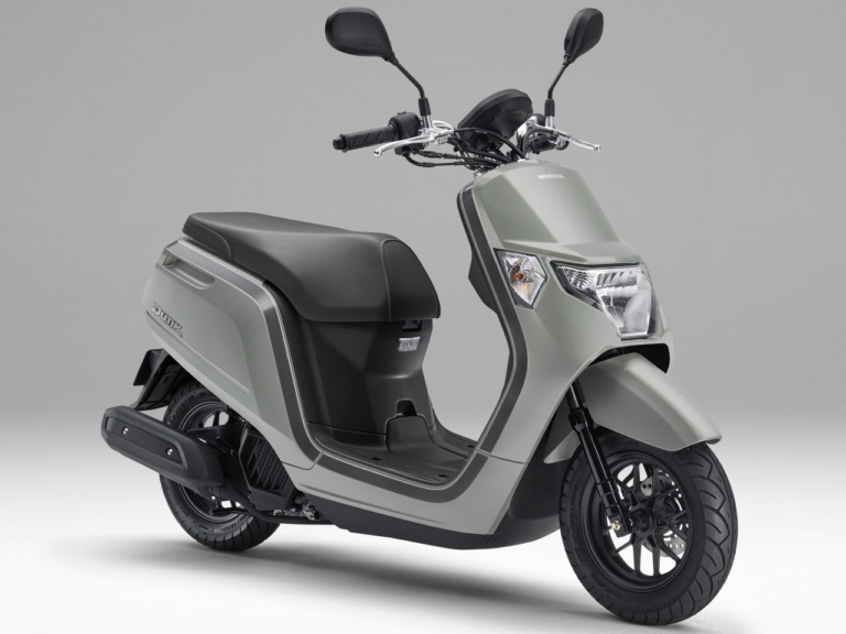 2024 HONDA DUNK|パールディープマッドグレー|ホンダ ダンク〈いま国内で買える新型バイクカタログ|原付一種(50cc以下)〉