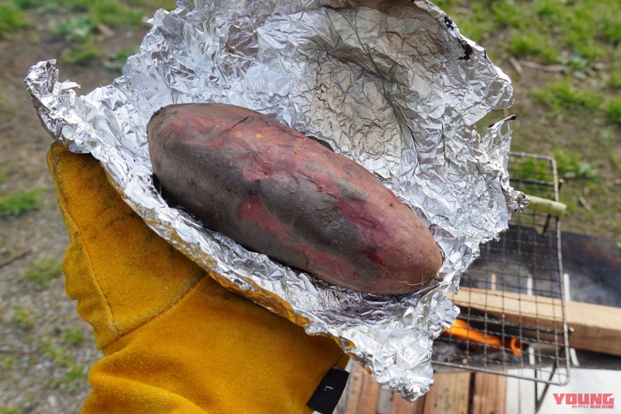 ワークマン|キャンプ|焚き火|【ワークマン・キャンプ用品】焚き火用アイテムが全部揃う! 焦げないウエアはやっぱり安心