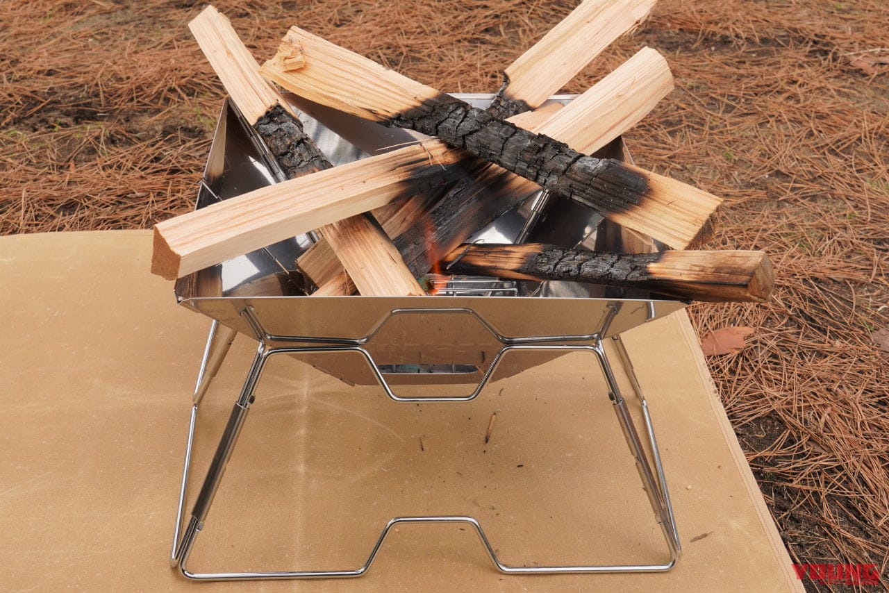 ワークマン|キャンプ|焚き火|【ワークマン・キャンプ用品】焚き火用アイテムが全部揃う! 焦げないウエアはやっぱり安心