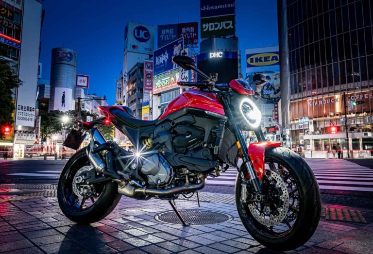 20210507_ducati_monster_01_-