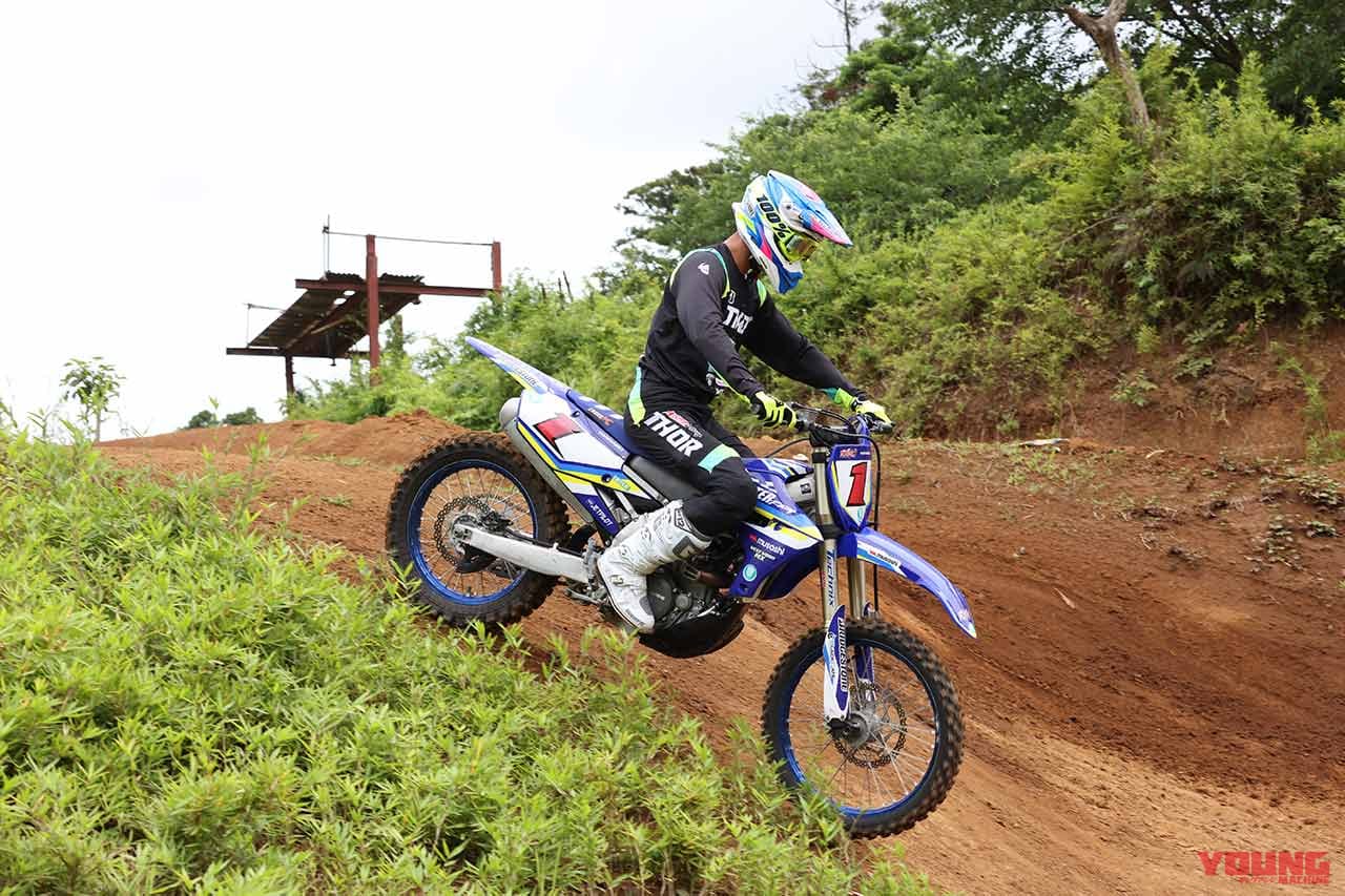 |斜面でのパイロンターン練習でスキルをさらに磨こう!〈渡辺学のオフロードライディング指南〉