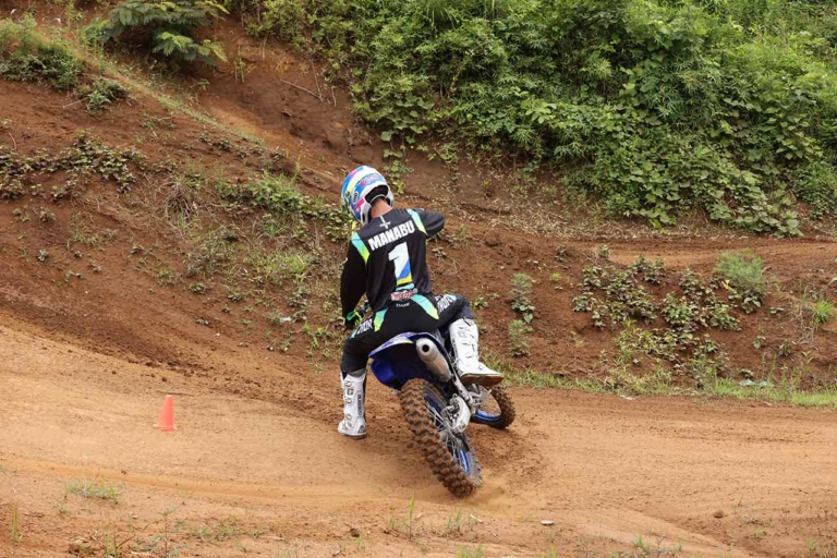 パイロンターン|ブレーキターン|アクセルターン|下り|斜面でのパイロンターン練習でスキルをさらに磨こう!〈渡辺学のオフロードライディング指南〉