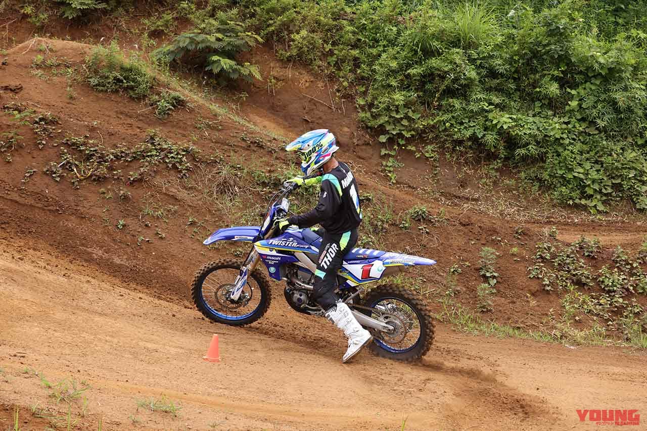 |斜面でのパイロンターン練習でスキルをさらに磨こう!〈渡辺学のオフロードライディング指南〉