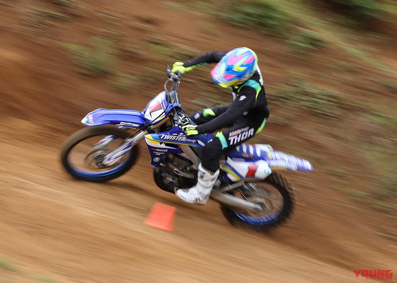 斜面でのパイロンターン練習でスキルをさらに磨こう!〈渡辺学のオフロードライディング指南〉