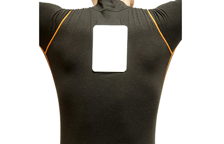 使い捨てカイロ|貼り方|冬装備|背中|極寒ツーリングを乗り切る“使い捨てカイロ”の効果的な貼り方