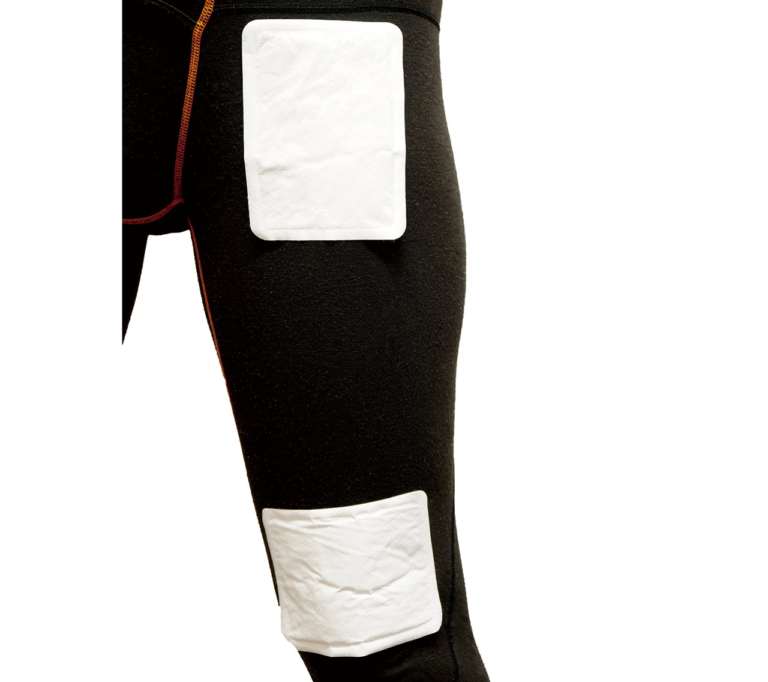 使い捨てカイロ|貼り方|冬装備|ヒザ|極寒ツーリングを乗り切る“使い捨てカイロ”の効果的な貼り方