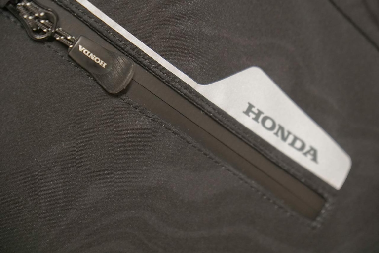 ウインタージャケット|林道ツーリング|ホンダ|プロテクトソフトシェルパーカ|最旬ウインタージャケットコレクション〈後編〉動きやすい防寒ウエアで冬の林道へ!!