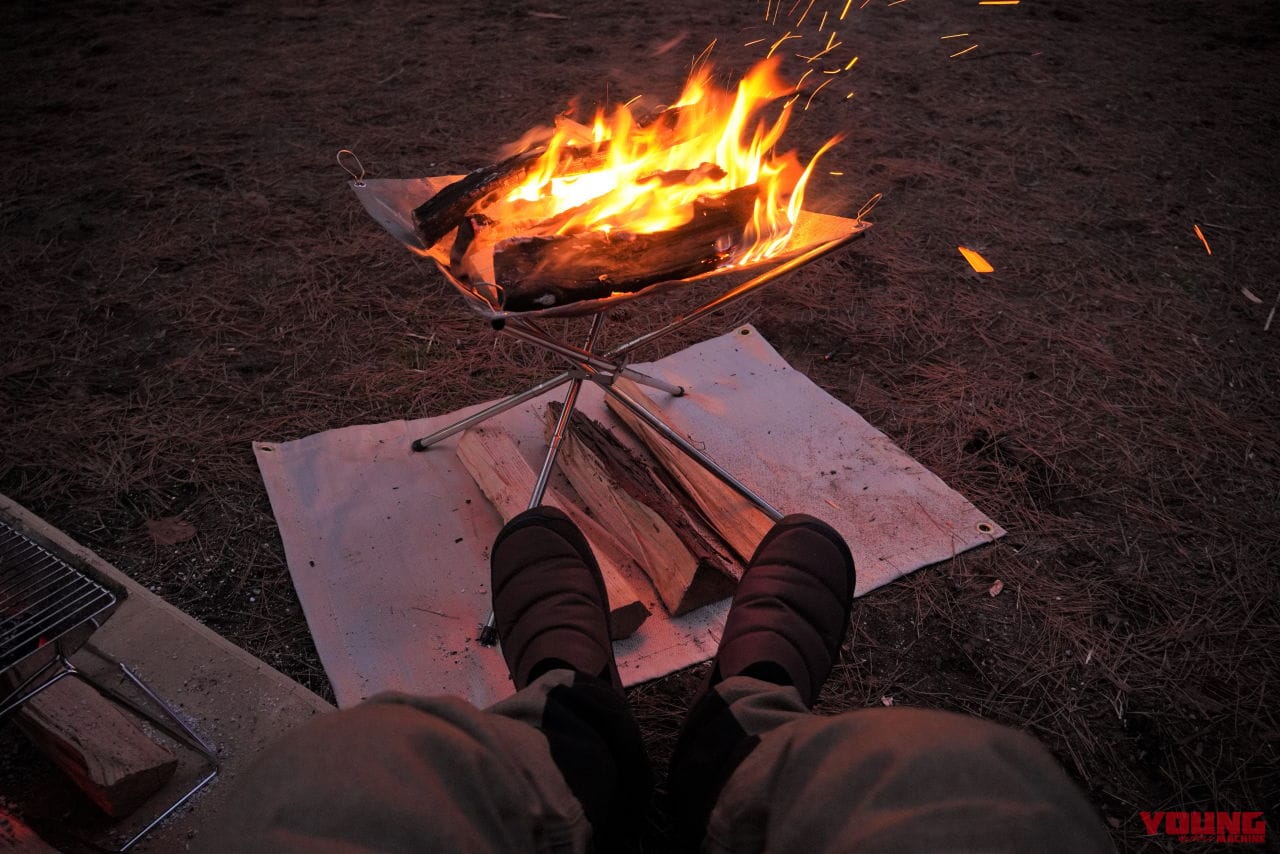 ワークマン|キャンプ|焚き火|【ワークマン・キャンプ用品】焚き火用アイテムが全部揃う! 焦げないウエアはやっぱり安心