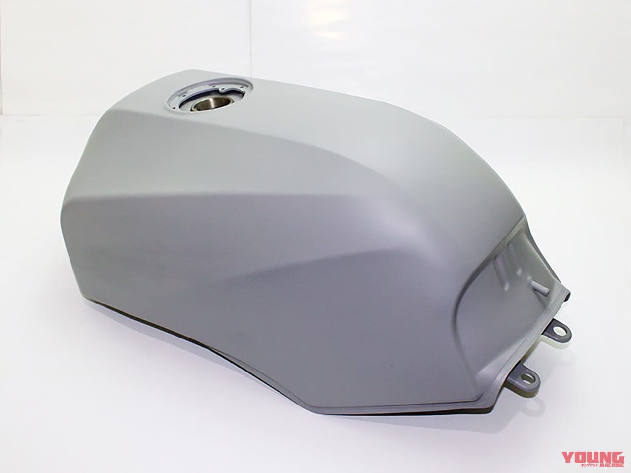 ニンジャオーナー感激 ドレミコレクションがgpz900r用の燃料タンクを復刻して販売開始 Webヤングマシン 最新バイク情報 ニンジャオーナー感激 ドレミコレクションがgpz900r用の燃料タンクを復刻して販売開始 Webヤングマシン 最新バイク情報