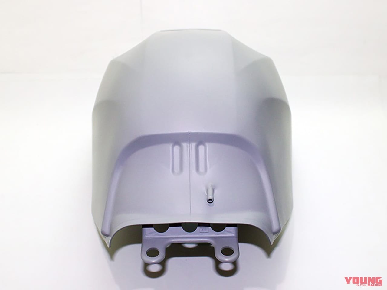 ドレミコレクション|GPz900R|燃料タンク|【ニンジャオーナー感激!】ドレミコレクションがGPz900R用の燃料タンクを復刻して販売開始