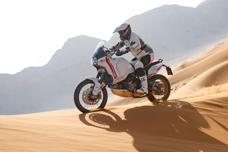 ドゥカティ・デザート・エックス|ドゥカティが本格アドベンチャー「デザートX」を発表! エンジンは水冷Lツイン
