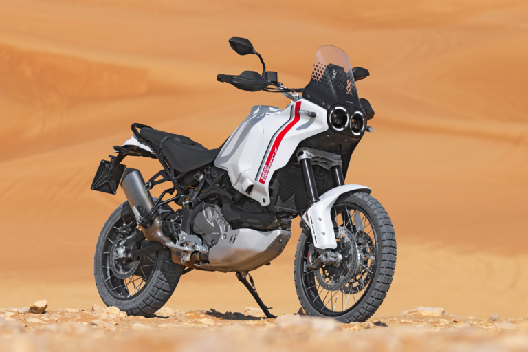 ドゥカティ・デザート・エックス|ドゥカティが本格アドベンチャー「デザートX」を発表! エンジンは水冷Lツイン