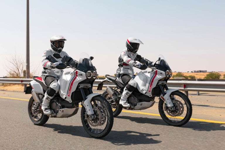 ドゥカティ・デザート・エックス|ドゥカティが本格アドベンチャー「デザートX」を発表! エンジンは水冷Lツイン