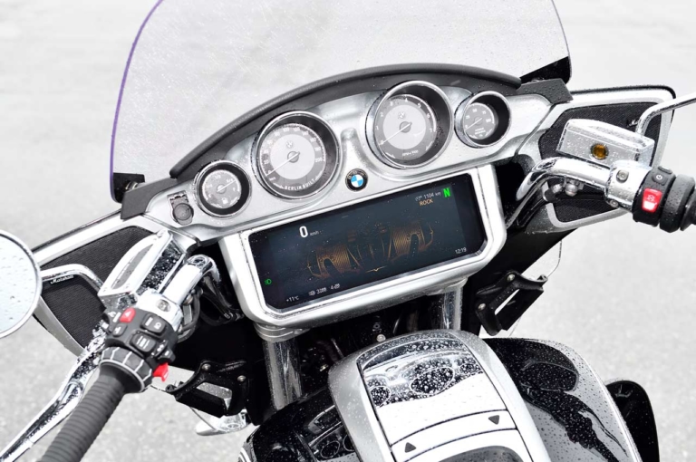BMW R18トランスコンチネンタル|コックピット|BMW R18トランスコンチネンタル試乗インプレッション【長旅が似合う超快適クルーザー】