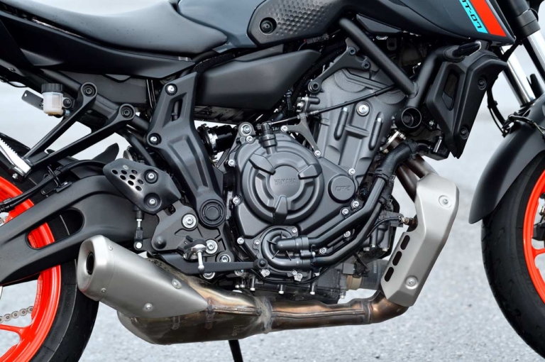 ヤマハMT-07ABS|エンジン|ヤマハMT-07試乗インプレッション【ユーロ5適合の新型、秀逸なバランスは健在】