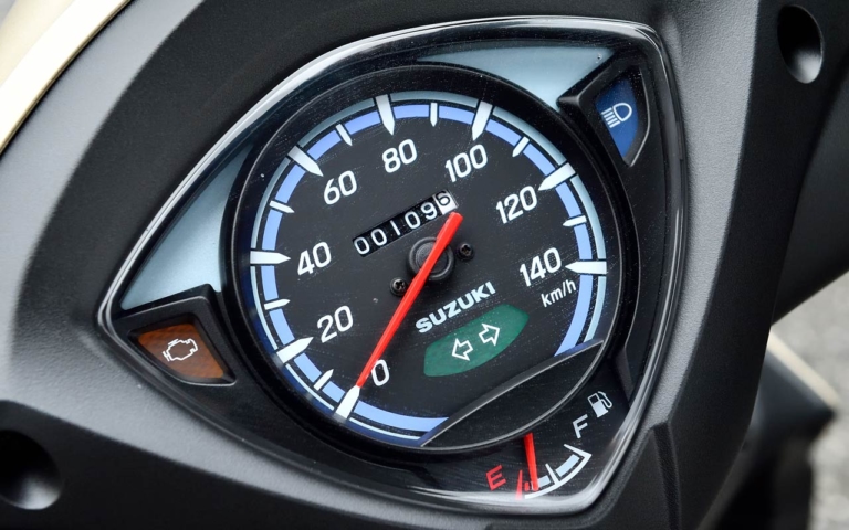 スズキ アドレス110スペシャルエディション|メーター|スズキ アドレス110スペシャルエディション試乗インプレッション【バランス良好。雨でも恐くない】