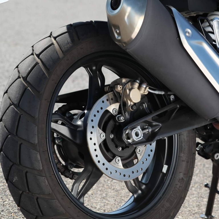 ’21 BMW G310GS|サスペンション|’21 BMW G310GS試乗インプレッション【規制クリア後もGSらしさ健在のスモールアドベンチャー】