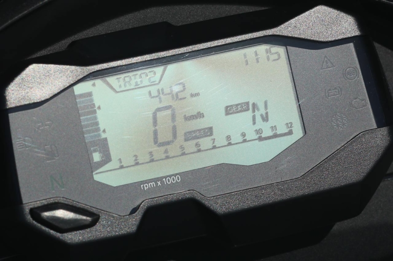 ’21 BMW G310GS|メーター|’21 BMW G310GS試乗インプレッション【規制クリア後もGSらしさ健在のスモールアドベンチャー】