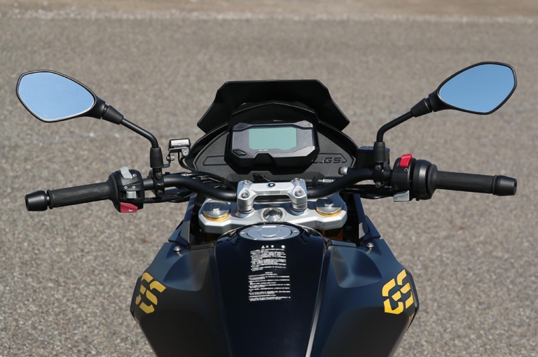 ’21 BMW G310GS|コックピット|’21 BMW G310GS試乗インプレッション【規制クリア後もGSらしさ健在のスモールアドベンチャー】