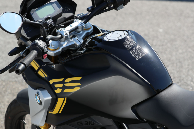 ’21 BMW G310GS|燃料タンク|’21 BMW G310GS試乗インプレッション【規制クリア後もGSらしさ健在のスモールアドベンチャー】