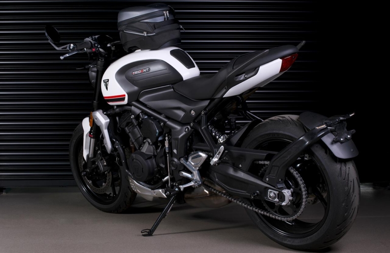 トライアンフ トライデント660|トライアンフ トライデント660再検証インプレ【3気筒エンジンの高揚感は唯一無二!】