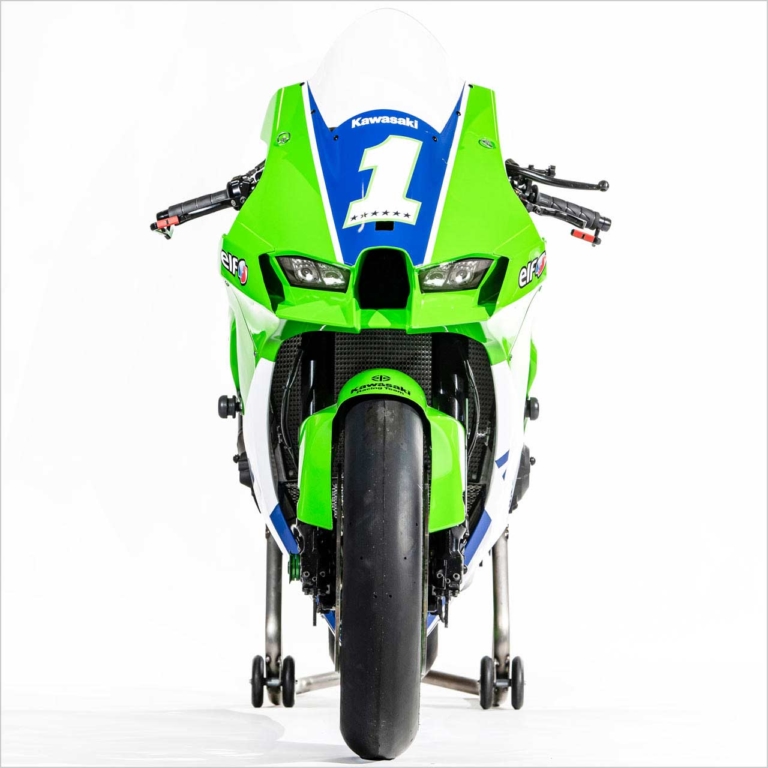 カワサキ ニンジャZX-10RR 川崎重工125周年記念KRTスペシャル|令和に蘇る懐かしカラー! 昭和レプリカ復刻ブーム到来の予感