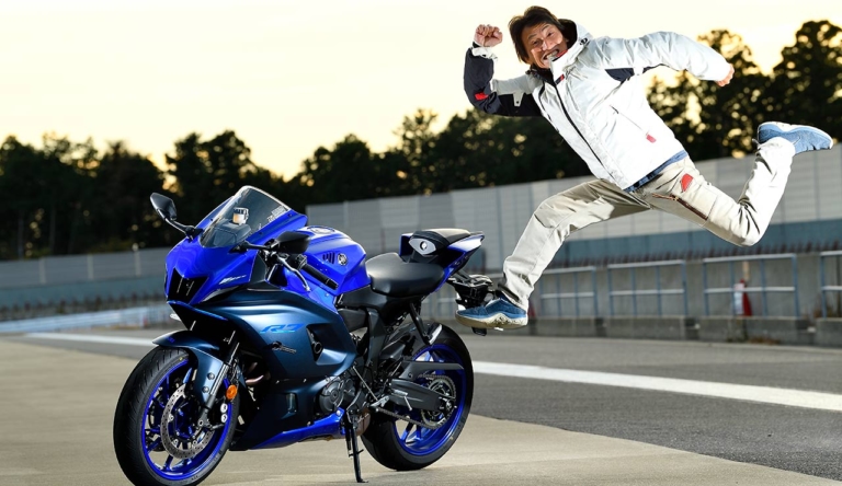 丸山浩|アンダー100万円のヒジスリバイク! 新型ヤマハYZF-R7〈丸山浩の試乗インプレッション・サーキット編〉