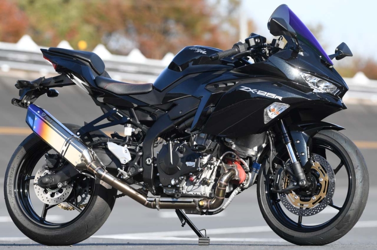 トリックスター|カワサキ ニンジャZX-25R|ターボ装着車|ニンジャZX-25Rにターボチャージャー装着で217.85km/hをマーク!!〈トリックスター〉
