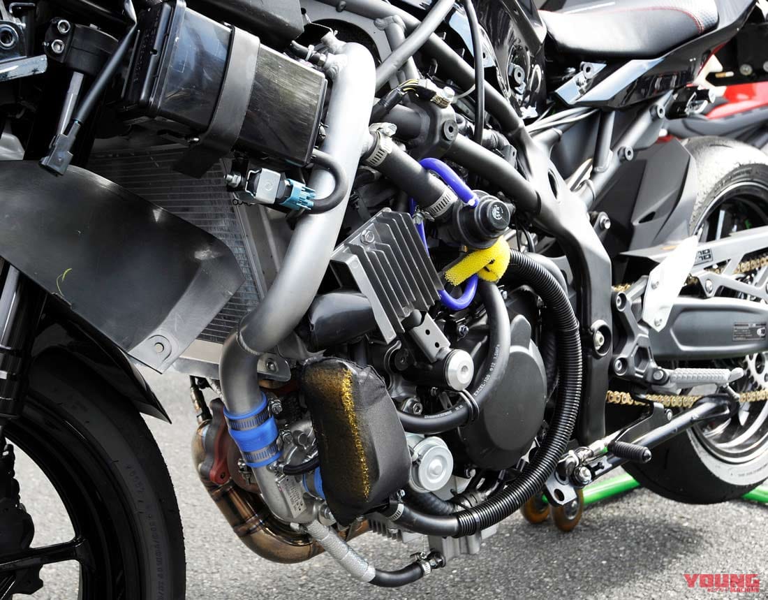 |ニンジャZX-25Rにターボチャージャー装着で217.85km/hをマーク!!〈トリックスター〉