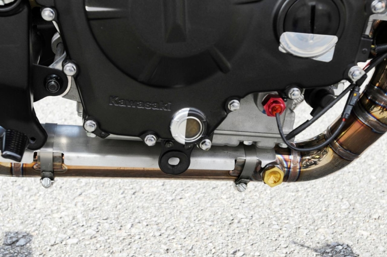 トリックスター|カワサキ ニンジャZX-25R|ターボ装着車|ニンジャZX-25Rにターボチャージャー装着で217.85km/hをマーク!!〈トリックスター〉