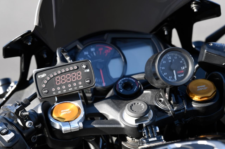 トリックスター|カワサキ ニンジャZX-25R|ターボ装着車|ニンジャZX-25Rにターボチャージャー装着で217.85km/hをマーク!!〈トリックスター〉