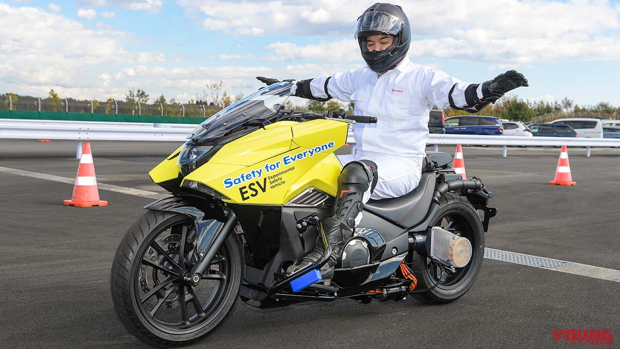 |【ライディングアシスト2.0】手足を離しても倒れない! ホンダが低速の不安を消し去る「自立バイク」を研究中