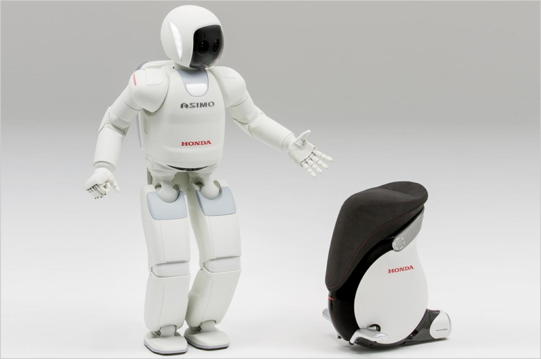 ホンダ ライディングアシスト2.0|アシモ|【ライディングアシスト2.0】手足を離しても倒れない! ホンダが低速の不安を消し去る「自立バイク」を研究中