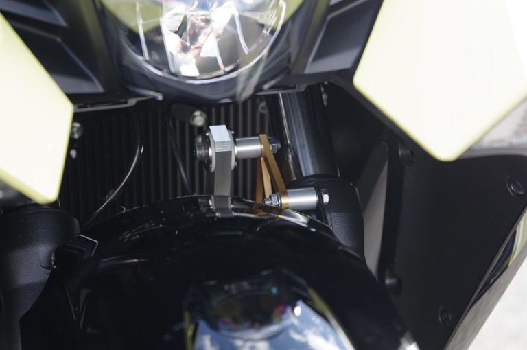 ホンダ ライディングアシスト2.0|フロント|【ライディングアシスト2.0】手足を離しても倒れない! ホンダが低速の不安を消し去る「自立バイク」を研究中