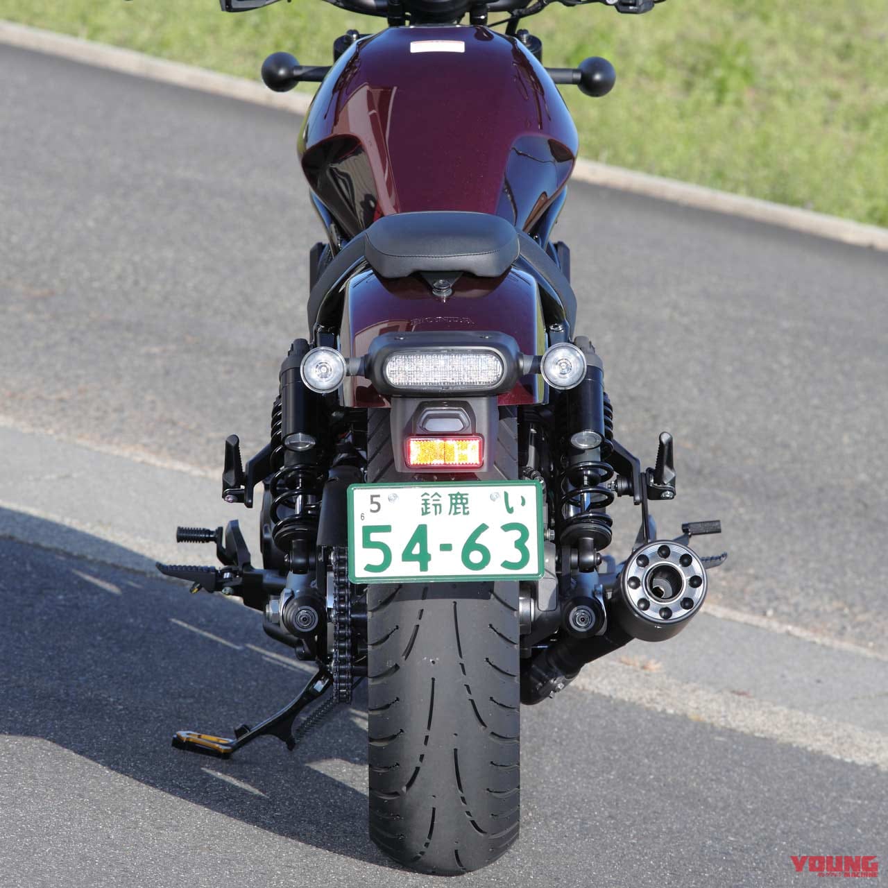 |レブル1100の力強さがさらにアップ! フラットかつ低く構えたスリムなサイレンサー〈アールズギア〉