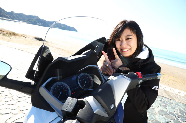 ‘21 ホンダ フォルツァ|岡崎静夏|試乗インプレッション|メーター|岡崎静夏のホンダ フォルツァ試乗インプレ【こんな世界もあったんだ! 走りが楽しめるスクーター】