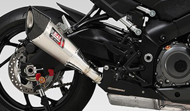 ヨシムラジャパン ’21GSX-S1000スリップオンR-11Sqサイクロン エクスポートスペック|ヤンマシ的ホットアイテムピックアップ×9選〈ヨシムラジャパン/モリワキ/デイトナ/クシタニ etc.〉