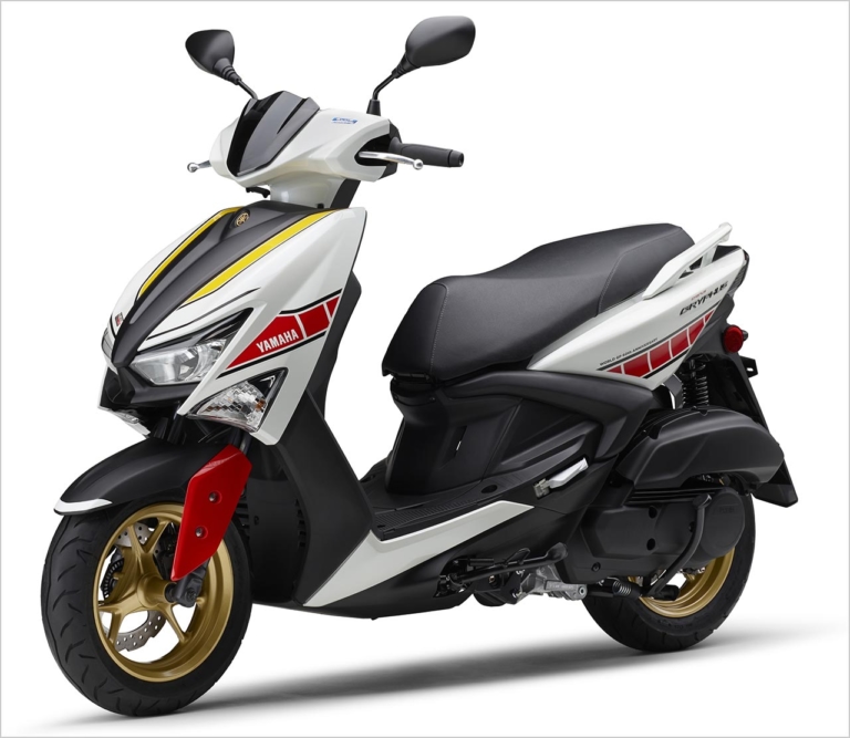 ヤマハ シグナスグリファス X 22後期 新型バイクカタログ 猛禽顔 でも静かでエコなスクーター Webヤングマシン 新車バイクニュース ヤマハ シグナスグリファス X 22後期 新型バイクカタログ 猛禽顔 でも静かでエコなスクーター Webヤングマシン 新車バイクニュース
