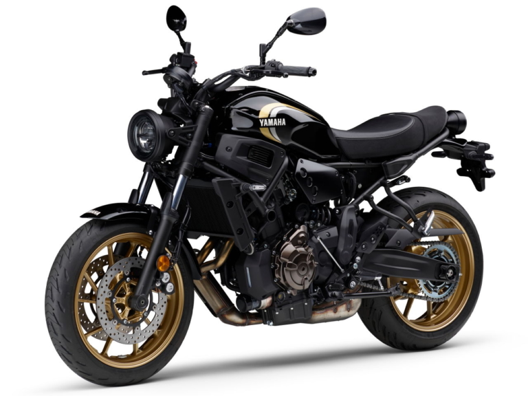 ヤマハ|XSR700 ABS|2023年モデル|ヤマハ「XSR700」2023年モデル発売! RZ250/350カラーを継承し価格改定