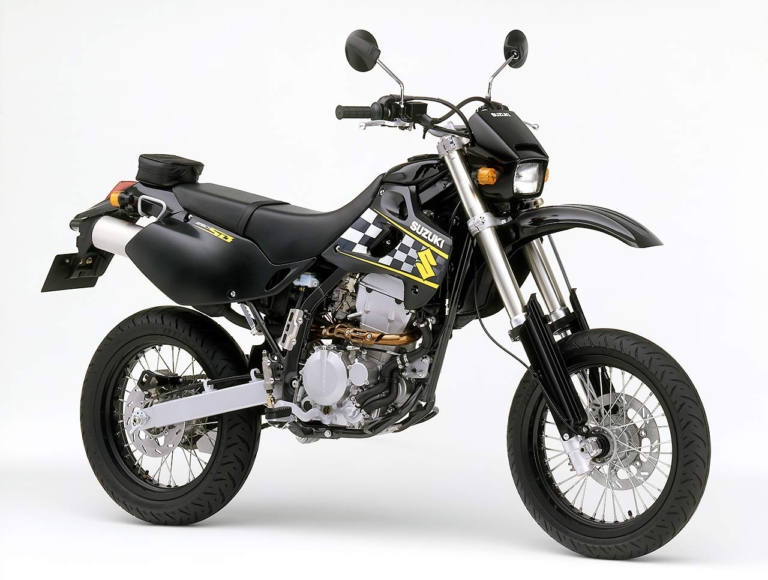 スズキ 250SB|最高のユーティリティープレイヤー!? スーパーモタードモデル×厳選5台【愛と青春のオフロードバイクを振り返る】