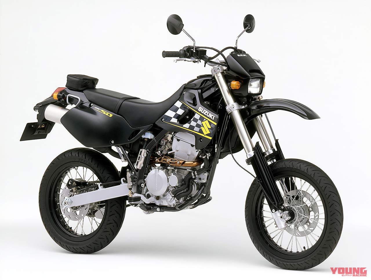 最高のユーティリティープレイヤー スーパーモタードモデル 厳選5台 愛と青春のオフロードバイクを振り返る Webヤングマシン 最新バイク情報 最高のユーティリティープレイヤー スーパーモタードモデル 厳選5台 愛と青春のオフロードバイクを振り返る Webヤングマシン 最新バイク情報