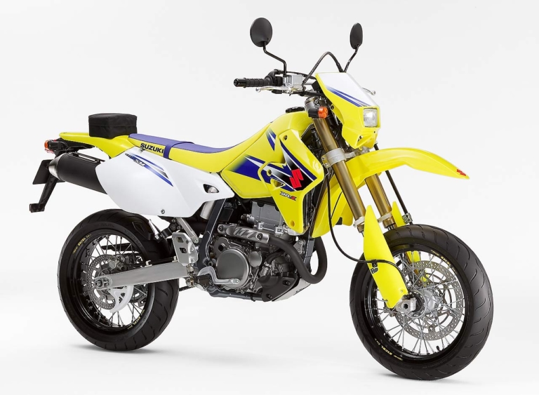 Suzuki DR-Z400SM|最高のユーティリティープレイヤー!? スーパーモタードモデル×厳選5台【愛と青春のオフロードバイクを振り返る】