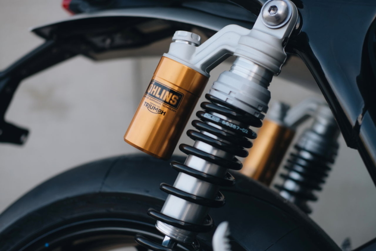TRIUMPH SPEED TWIN BREITLING 限定モデル|世界限定270台のトライアンフ「スピードツイン ブライトリング限定車」スイスの老舗時計メーカーとコラボ